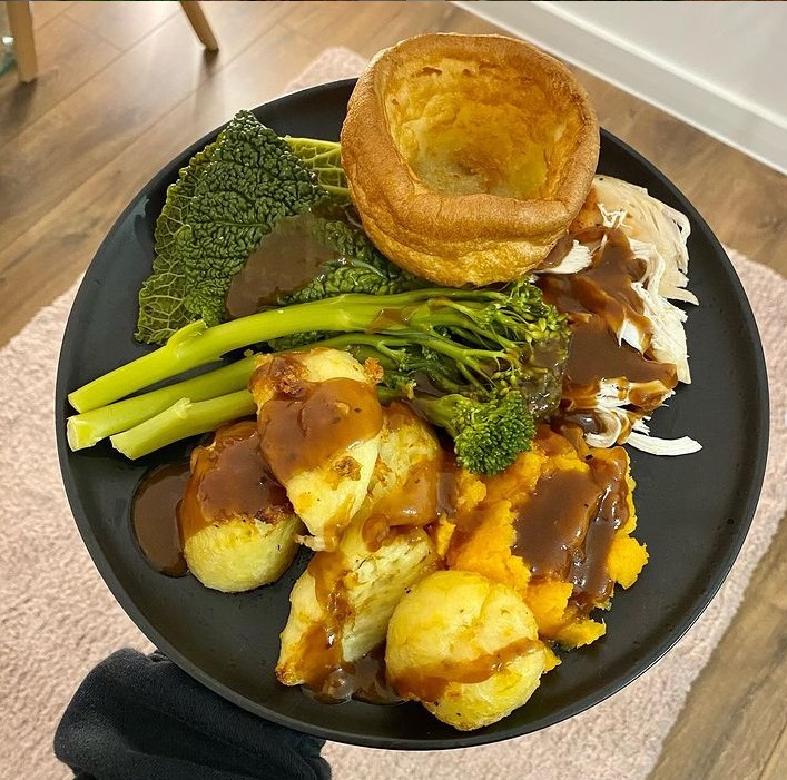 RATE MY ROAST out of 10 👇Gluten free puds shared by @glutenfreedi