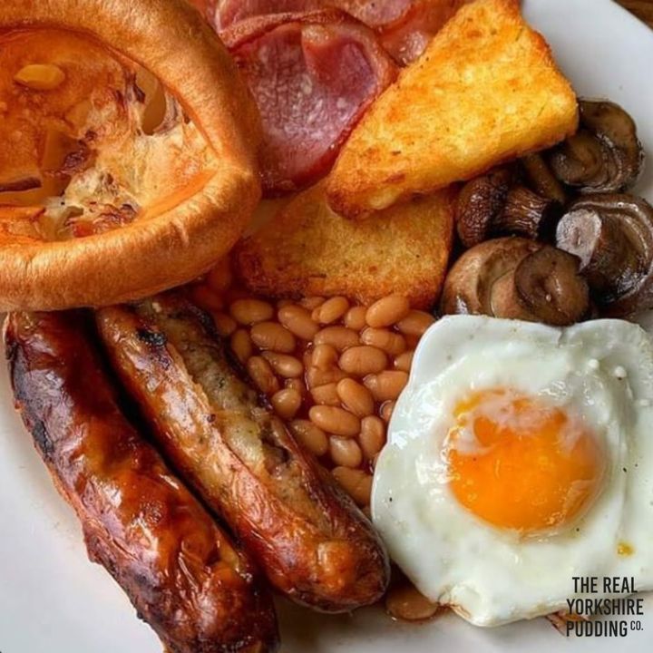 Puds with a fry up = yay or nay?📸 @lesley_coups14